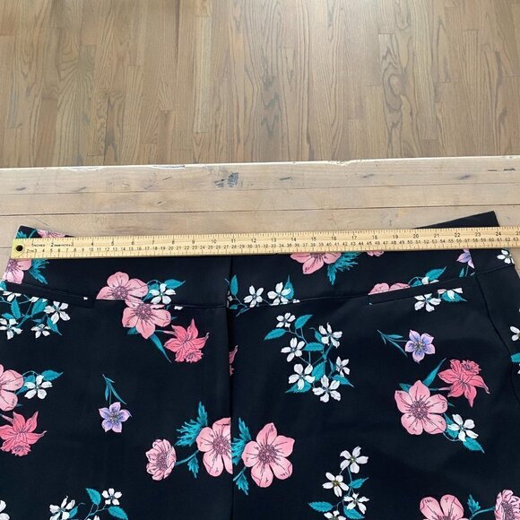 Lane Bryant Allie Wide Leg Floral Comfort Stretch Trouser Pants, Women’s Size 26 - Picture 9 of 11